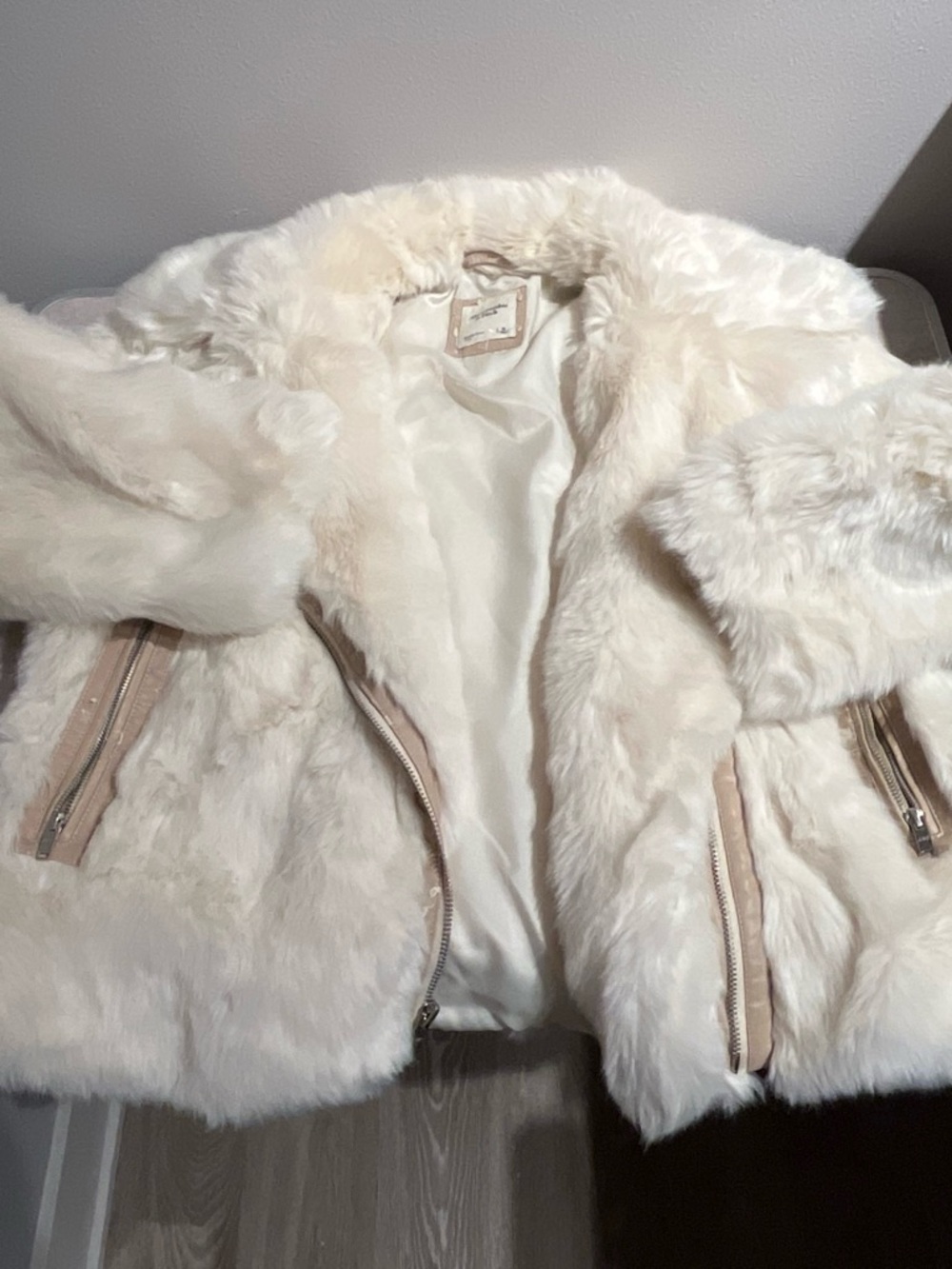 Abercrombie & Fitch x Women's Faux Fur Coat, ivory cream